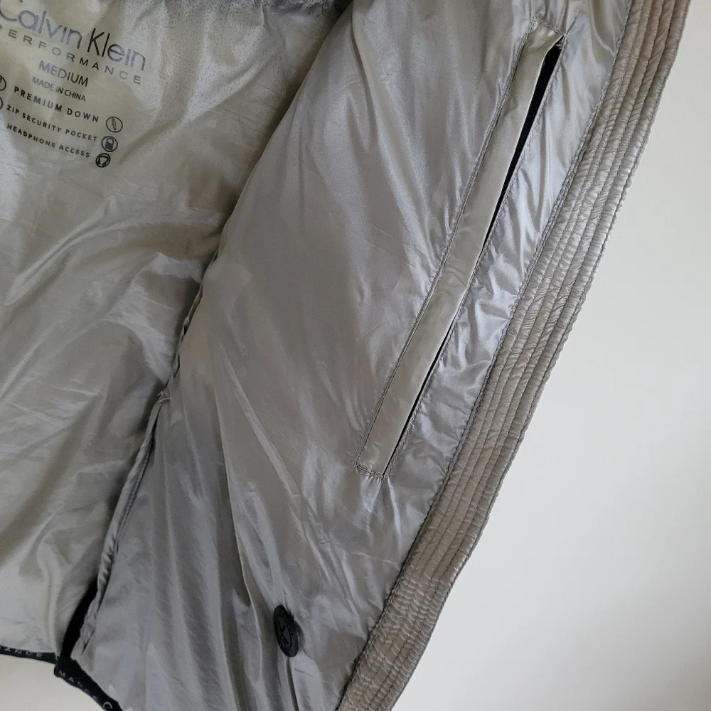Calvin Klein Performace Down Quilted Puffer Vest Gold Black Womens Medium